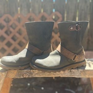 SOREL Mixed Leather Boots with Metal Details